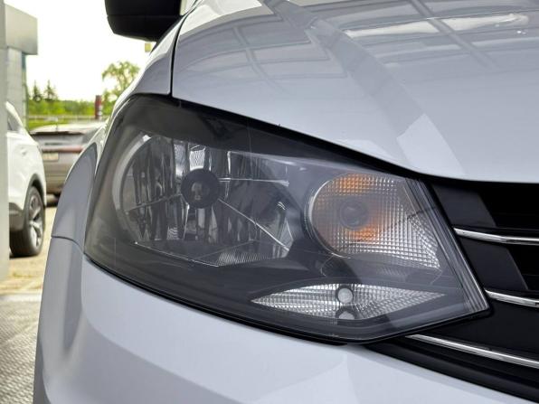 Volkswagen Polo V Рестайлинг с пробегом 2019 года, цена 1 350 000 рублей, 59471 км, седан, Автокод Объявления