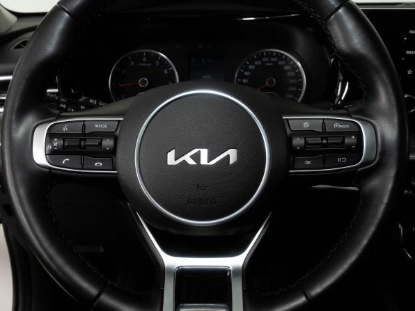Kia K5 III с пробегом 2021 года, цена 2 398 000 рублей, 98551 км, седан, Автокод Объявления
