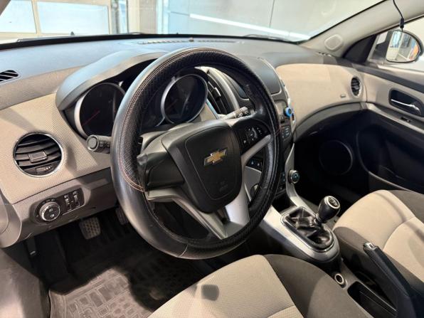 Chevrolet Cruze I Рестайлинг с пробегом 2013 года, цена 699 000 рублей, 155000 км, хэтчбек, Автокод Объявления