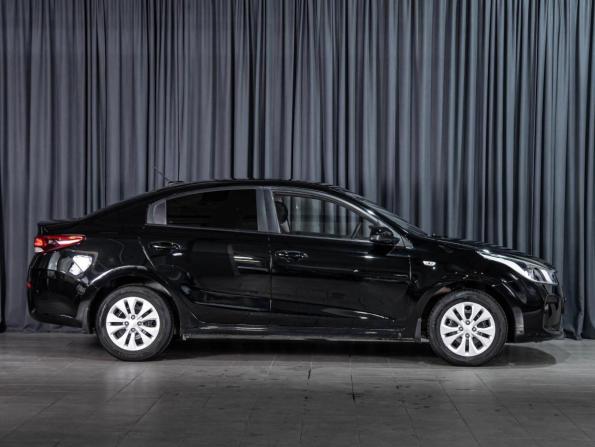 Kia Rio IV с пробегом 2017 года, цена 1 350 000 рублей, 136529 км, седан, Автокод Объявления