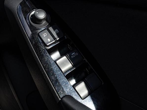 Mazda Axela III Рестайлинг с пробегом 2017 года, цена 1 230 000 рублей, 105196 км, хэтчбек, Автокод Объявления
