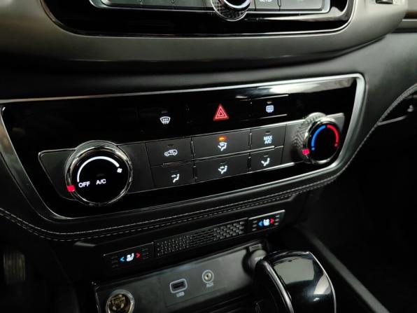 SsangYong Rexton IV с пробегом 2018 года, цена 2 828 000 рублей, 86603 км, внедорожник, Автокод Объявления