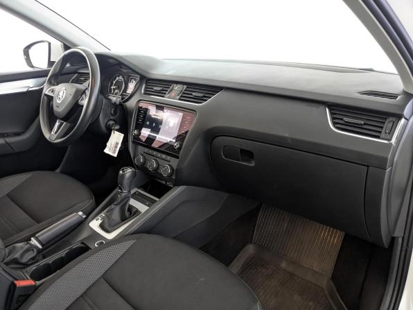 Skoda Octavia III (A7) Рестайлинг с пробегом 2020 года, цена 1 790 000 рублей, 122569 км, лифтбек, Автокод Объявления