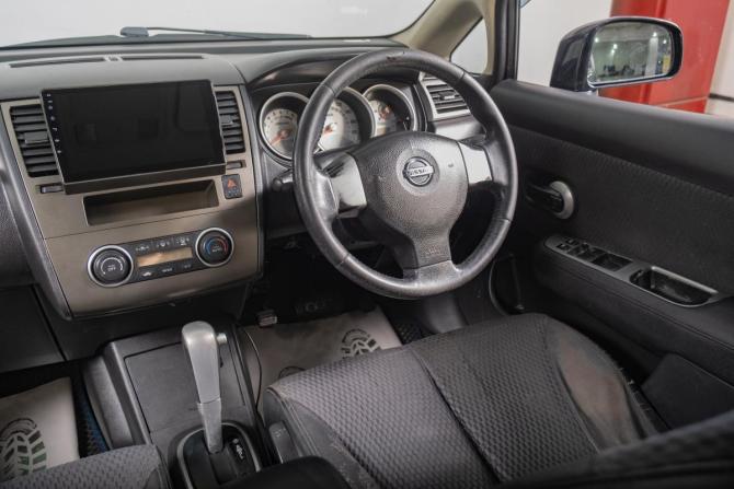 Nissan Tiida I Рестайлинг с пробегом 2012 года, цена 829 000 рублей, 260000 км, хэтчбек, Автокод Объявления