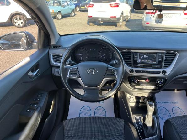 Hyundai Solaris II с пробегом 2019 года, цена 1 339 200 рублей, 157000 км, седан, Автокод Объявления