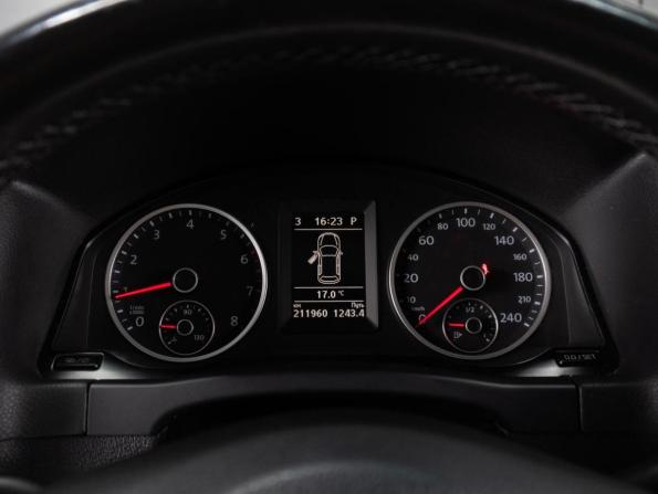 Volkswagen Tiguan I Рестайлинг с пробегом 2013 года, цена 1 370 000 рублей, 211960 км, внедорожник, Автокод Объявления
