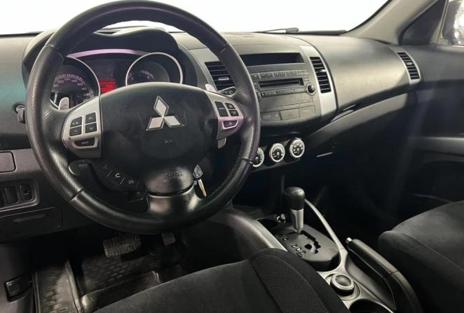 Mitsubishi Outlander II с пробегом 2007 года, цена 860 000 рублей, 259226 км, внедорожник, Автокод Объявления