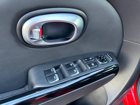 Kia Soul II Рестайлинг с пробегом 2016 года, цена 1 535 000 рублей, 114150 км, хэтчбек, Автокод Объявления