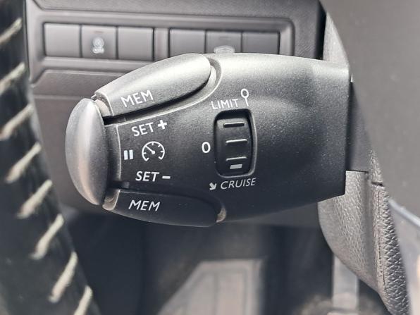 Peugeot 308 II Рестайлинг с пробегом 2019 года, цена 1 005 000 рублей, 236679 км, универсал, Автокод Объявления