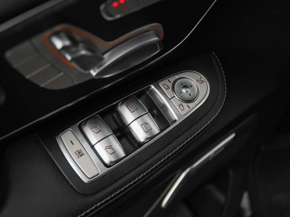 Mercedes-Benz V-Класс III (W447) Рестайлинг с пробегом 2022 года, цена 8 999 051 рубль, 93560 км, минивэн, Автокод Объявления
