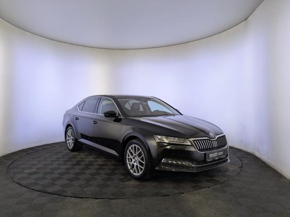 Skoda Superb III Рестайлинг с пробегом 2022 года, цена 3 400 000 рублей, 73321 км, лифтбек, Автокод Объявления