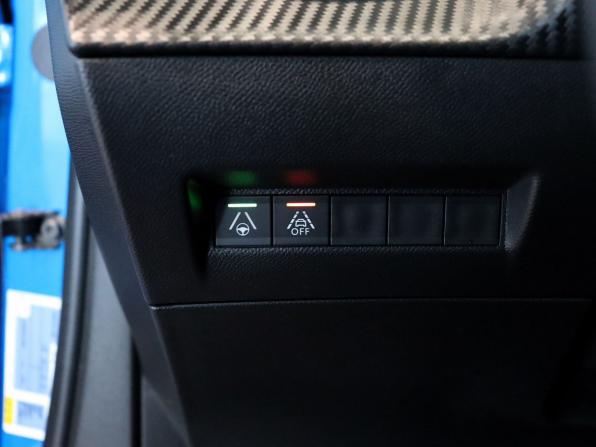 Peugeot 2008 II с пробегом 2020 года, цена 2 100 000 рублей, 87112 км, внедорожник, Автокод Объявления