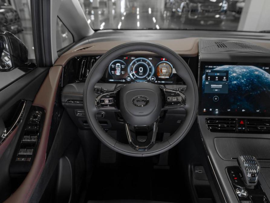 GAC Trumpchi M8 II Москва  - изображение 11