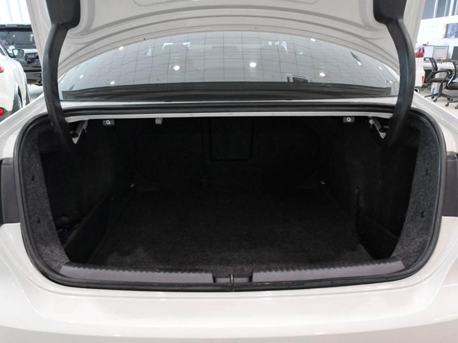 Volkswagen Jetta VI Казань  - изображение 12