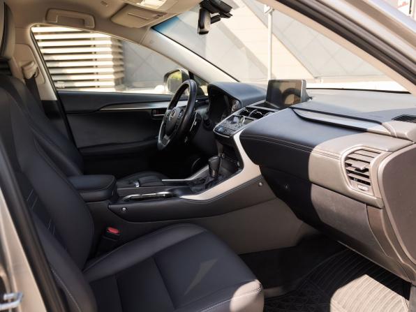 Lexus NX I Рестайлинг с пробегом 2018 года, цена 3 157 400 рублей, 131838 км, внедорожник, Автокод Объявления