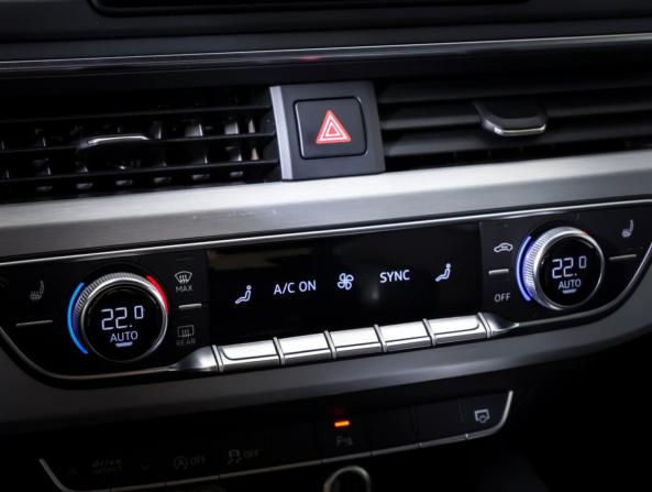 Audi A4 V (B9) с пробегом 2019 года, цена 2 798 000 рублей, 123226 км, седан, Автокод Объявления