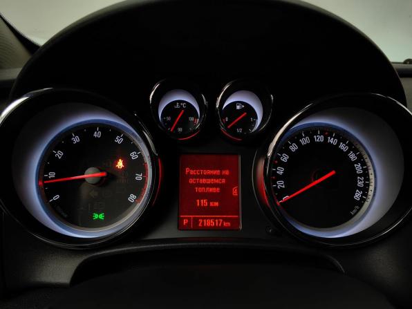 Opel Astra J Рестайлинг с пробегом 2012 года, цена 675 000 рублей, 218517 км, хэтчбек, Автокод Объявления