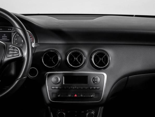 Mercedes-Benz A-Класс III (W176) Рестайлинг с пробегом 2016 года, цена 1 613 000 рублей, 70000 км, хэтчбек, Автокод Объявления