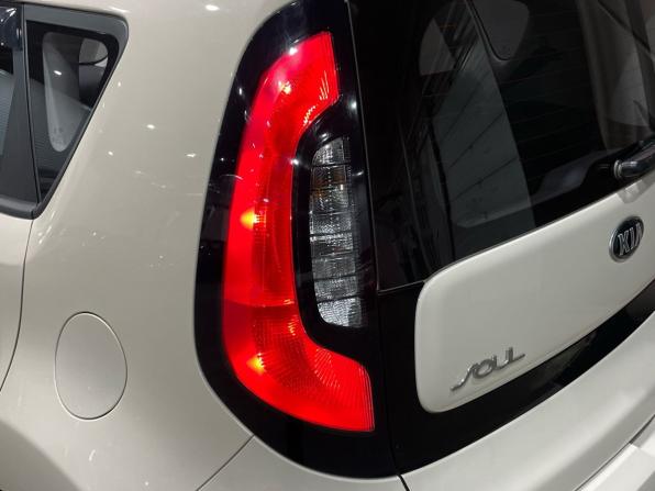 Kia Soul II Рестайлинг с пробегом 2019 года, цена 1 499 000 рублей, 43509 км, хэтчбек, Автокод Объявления