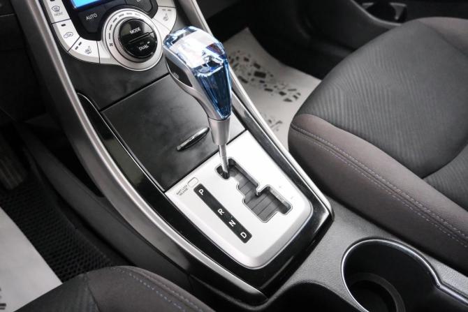 Hyundai Elantra V (MD) с пробегом 2012 года, цена 1 019 000 рублей, 207458 км, седан, Автокод Объявления