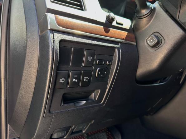 Toyota Land Cruiser 200 Series Рестайлинг 2 с пробегом 2016 года, цена 5 817 000 рублей, 125400 км, внедорожник, Автокод Объявления