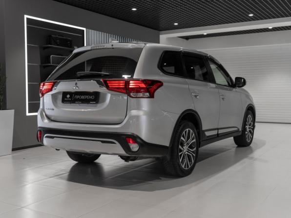 Mitsubishi Outlander III Рестайлинг 3 с пробегом 2021 года, цена 2 645 000 рублей, 47360 км, внедорожник, Автокод Объявления