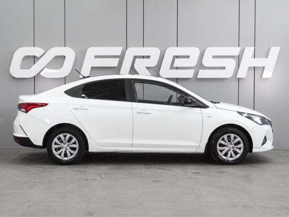 Hyundai Solaris II Рестайлинг с пробегом 2020 года, цена 1 430 000 рублей, 171354 км, седан, Автокод Объявления