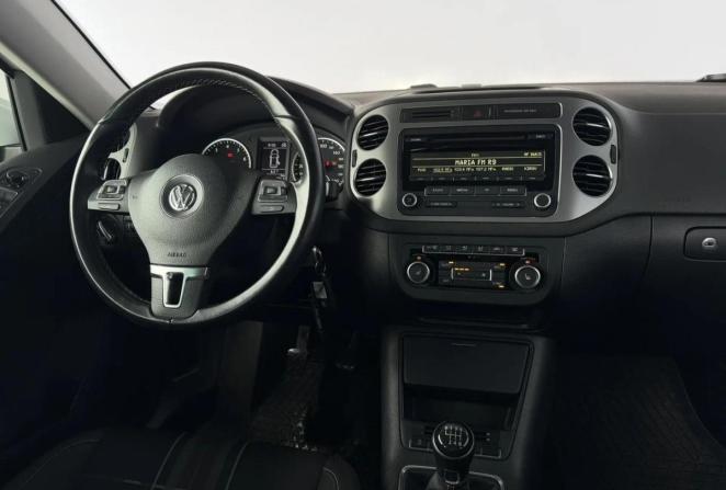 Volkswagen Tiguan I Рестайлинг с пробегом 2015 года, цена 1 595 000 рублей, 77576 км, внедорожник, Автокод Объявления