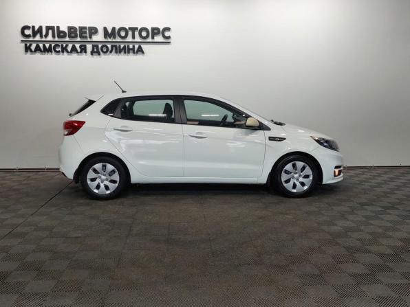 Kia Rio III Рестайлинг с пробегом 2016 года, цена 1 140 000 рублей, 51270 км, хэтчбек, Автокод Объявления