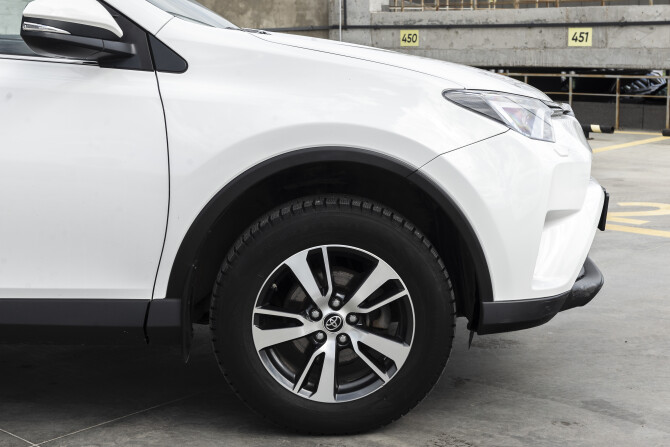 Toyota RAV4 IV (XA40) Рестайлинг с пробегом 2018 года, цена 2 544 000 рублей, 56308 км, внедорожник, Автокод Объявления
