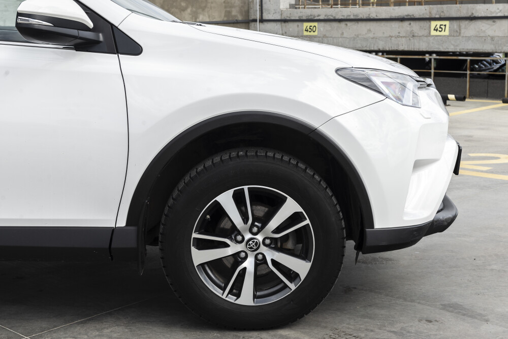 Toyota RAV4 IV (XA40) Рестайлинг Казань  - изображение 9