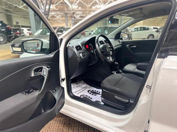 Volkswagen Polo V с пробегом 2012 года, цена 695 000 рублей, 221446 км, седан, Автокод Объявления