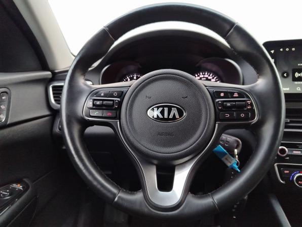 Kia Optima IV Рестайлинг с пробегом 2018 года, цена 1 999 000 рублей, 67856 км, седан, Автокод Объявления