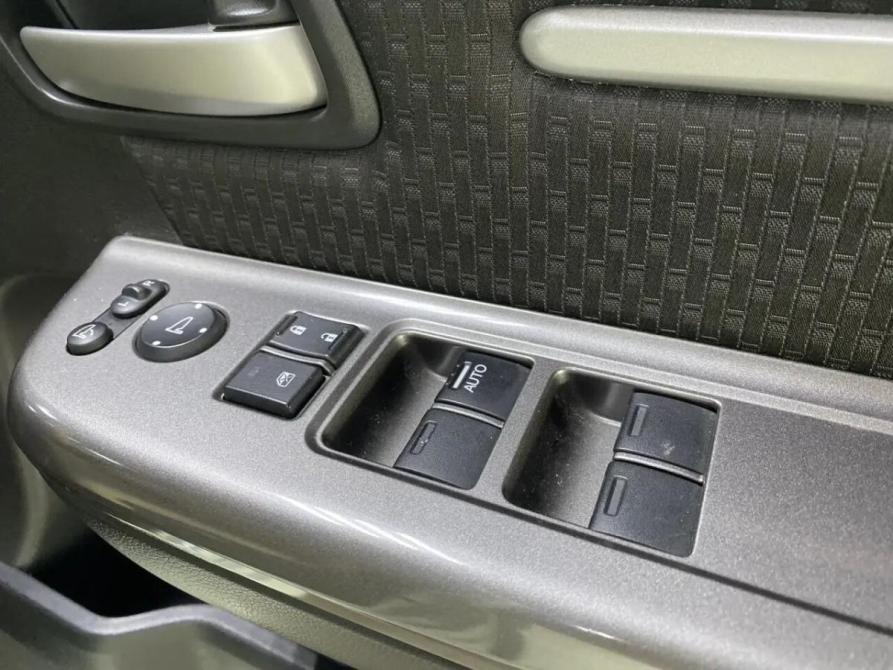 Honda Stepwgn V Рестайлинг Челябинск  - изображение 19