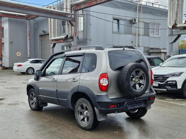 Chevrolet Niva I Рестайлинг с пробегом 2018 года, цена 782 000 рублей, 103935 км, внедорожник, Автокод Объявления