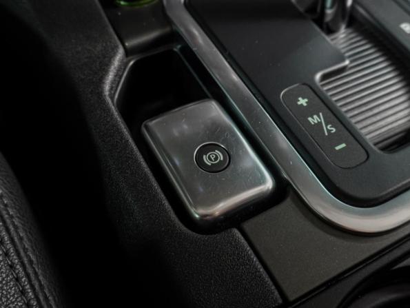 Land Rover Discovery IV с пробегом 2012 года, цена 1 899 000 рублей, 237184 км, внедорожник, Автокод Объявления
