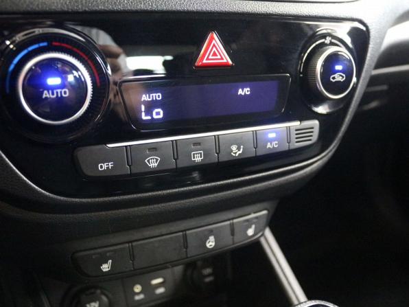 Hyundai Solaris II с пробегом 2018 года, цена 1 290 000 рублей, 94103 км, седан, Автокод Объявления