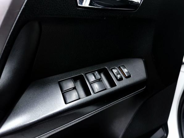 Toyota RAV4 IV (XA40) Рестайлинг с пробегом 2016 года, цена 2 500 000 рублей, 79800 км, внедорожник, Автокод Объявления