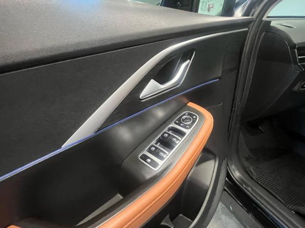 Omoda C5 I с пробегом 2023 года, цена 1 576 000 рублей, 64273 км, внедорожник, Автокод Объявления