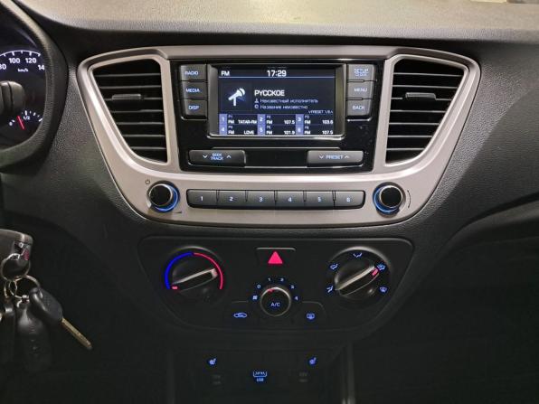 Hyundai Solaris II с пробегом 2019 года, цена 1 435 000 рублей, 141010 км, седан, Автокод Объявления