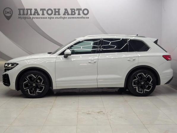 Новый Volkswagen Touareg III Рестайлинг 2024 года, цена 11 100 000 рублей, внедорожник, Автокод Объявления
