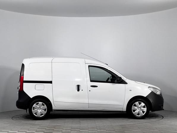 Renault Dokker I с пробегом 2018 года, цена 930 000 рублей, 270000 км, компактвэн, Автокод Объявления
