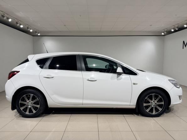 Opel Astra J с пробегом 2012 года, цена 559 000 рублей, 204846 км, хэтчбек, Автокод Объявления
