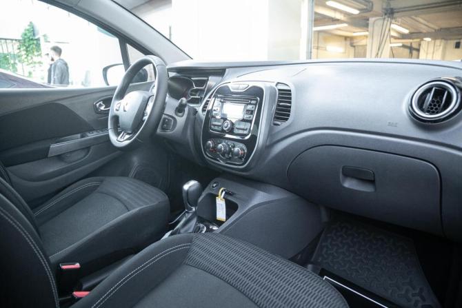 Renault Kaptur I с пробегом 2017 года, цена 1 298 000 рублей, 117300 км, внедорожник, Автокод Объявления