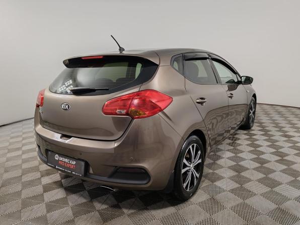 Kia Ceed II с пробегом 2015 года, цена 949 000 рублей, 165618 км, хэтчбек, Автокод Объявления