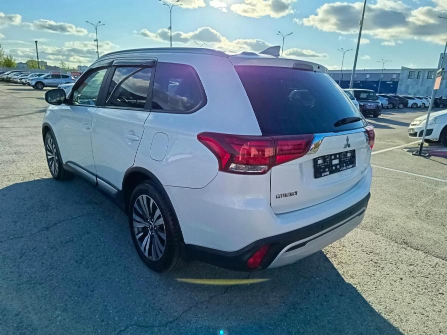 Mitsubishi Outlander III Рестайлинг 2 Тюмень  - изображение 5