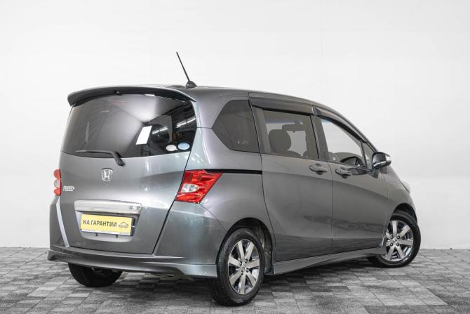 Honda Freed I с пробегом 2009 года, цена 899 000 рублей, 182472 км, компактвэн, Автокод Объявления