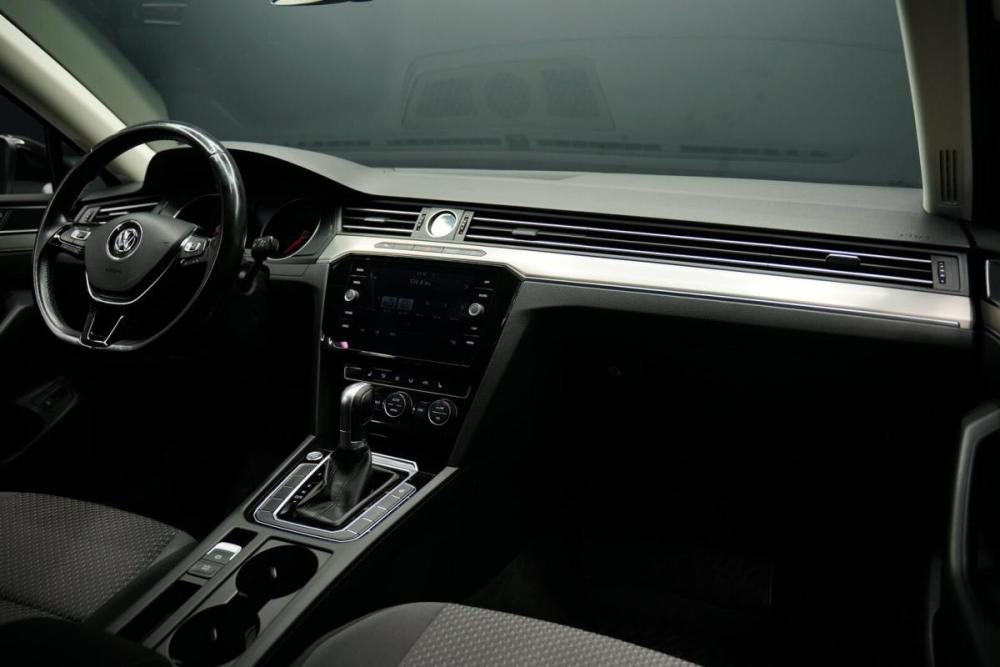 Volkswagen Passat B8 Крым  - изображение 23