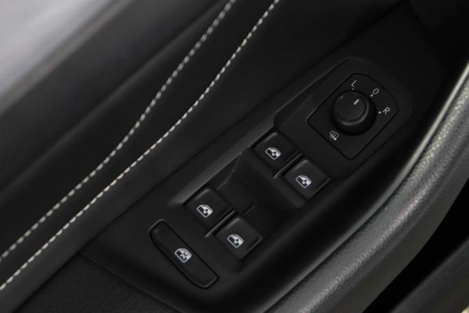 Volkswagen Passat B8 с пробегом 2019 года, цена 2 065 200 рублей, 178750 км, седан, Автокод Объявления