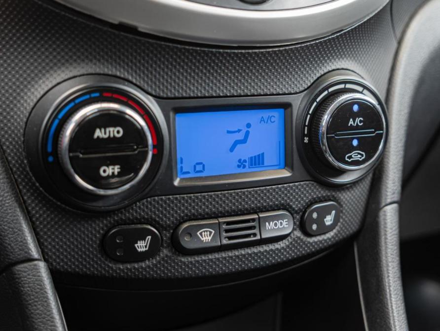 Hyundai Solaris I Краснодар  - изображение 12